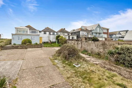 The Coastal Crab - Family-Friendly Three-Bed Beach House in Pevensey