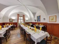 Zámek Křtiny Hotels in Slavkov u Brna
