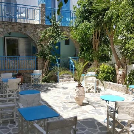 Aratos Hotel