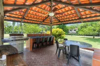 3-Bd Home with Pool, Walk to Beach Hotels in Potrero