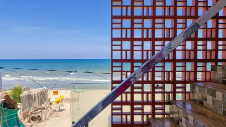 Tere Mere Beach Hotel – Pondicherry