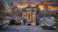 The Anniversary Inn - South Temple Hotels in Salt Lake City