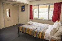 Cherry Lane Apartments Hotels in Tawonga