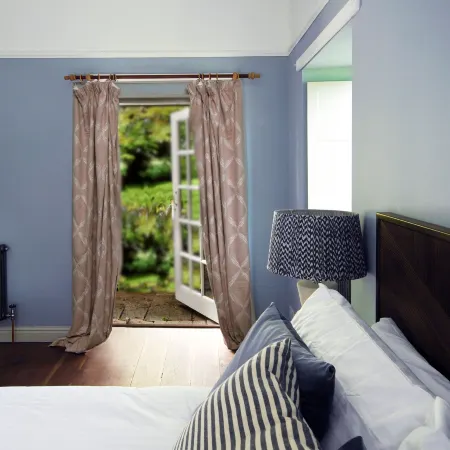 Beautiful Old Cottage Sleeps 6 Near Bath