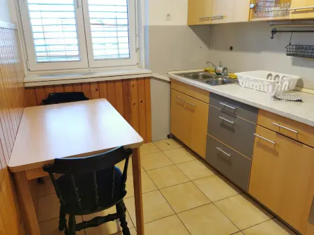 Apartment for Four with Free Parking