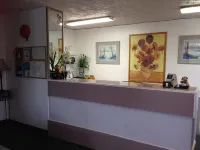 Plains Motor Inn Hotels in Stettler