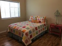 Downtown Cody!!! Spacious Bobbi's Bunkhouse A