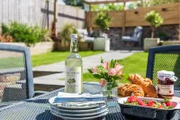 홀리 헤이스 하우스