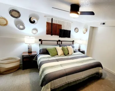 Cozy 1 bdr apartment in a private Verda Ridge home