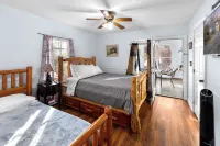 Private setting between flowing creeks, minutes from Cincinnati attractions.