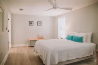 The Jeff - perfect location in Ocean Springs. Walk to downtown! Near the beach!