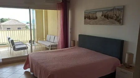 Beautiful air-conditioned apartment in l'ile rousse 15mn walk from town center and beach Отели в г. L'Ile-Rousse