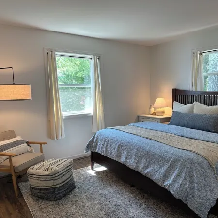 Oscoda Lake House : waterfront, 4 beds