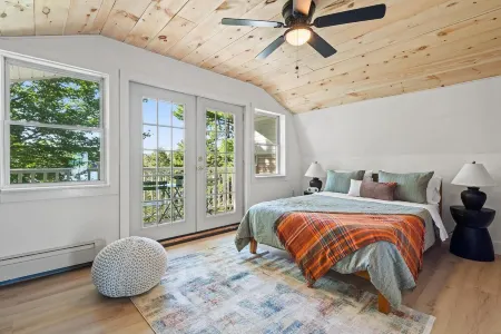 Down East Maine Beach Front Escape Near Bar Harbor