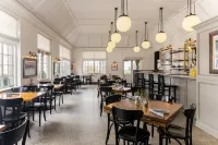 The Louis Hotel Hotel di Golden Lake Township