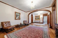 The Grandeur Estate Hotels in Hempfield Township