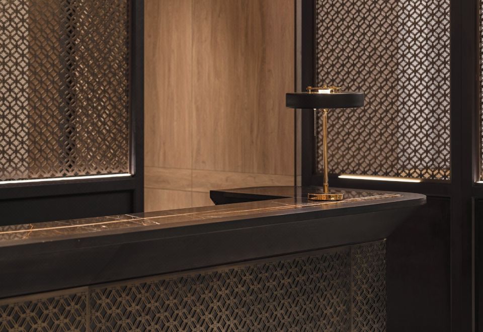 4. 크라운 플라자 ..