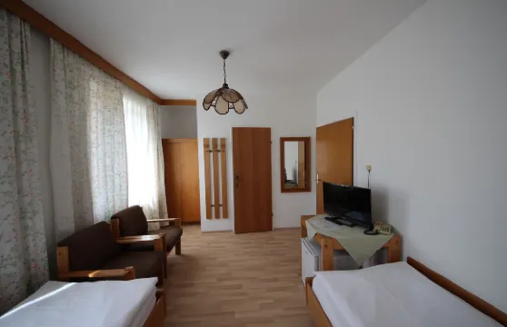 克萊因穆興酒店