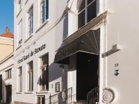 Hotel Karel de Stoute Hotels near Bloedput