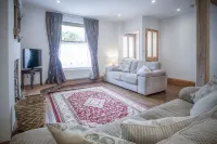 Church Terrace - 3 Bedroom Cottage - Saundersfoot Hotel dekat The Reptile Experience