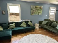 NEW! Cozy cottage walking distance to the Yellowstone River