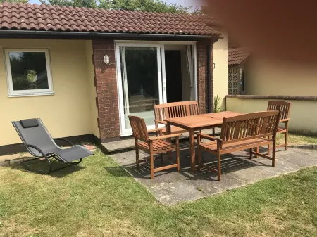 Lovely Self Catering Holiday Bungalow in North Cornwall - Sleeps 4