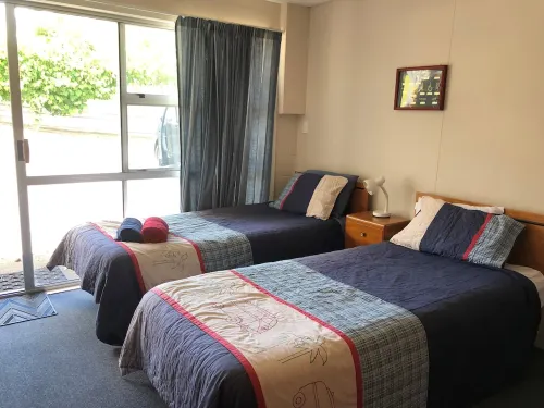 Comfortable, attractive Greens Landing Apartment - Condos