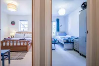 29 Rhodewood House - 2 Bedroom - Saundersfoot Hotels near Saundersfoot Beach