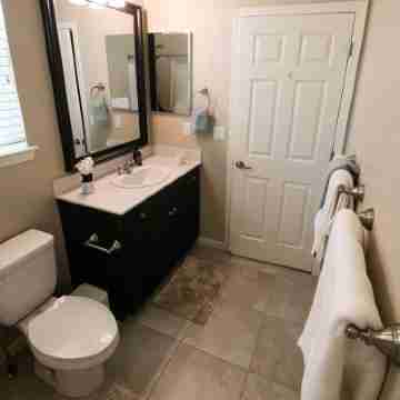 South Reno-Tahoe quiet, modern 1 bedroom apartment Rooms