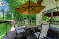 Ellicottville Chalet with beautiful storybook creek