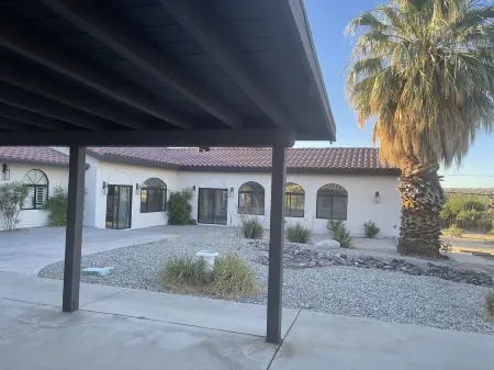 INDOOR SWIMMING POOL AND VERY SPACIOUS AND LUXURY