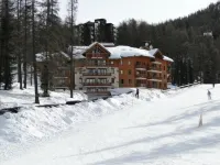 Vars Les Claux beautiful Apart. 2 c. 6 beds at the foot of the slopes heated pool Hotels in Vars