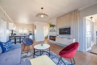 14 Big Bay Beach Club