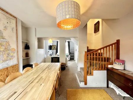 Cathedral Quarter - sleeps 8