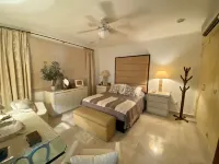 Hidden Gem! 1br1bth Condo Right on the Beach! Hotels in 