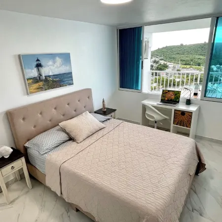 Oceanfront VIEW Fajardo, 2 BDRM+2BA Condo A/C, Olympic sized Outdoor Pool, WIFI