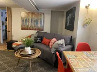 10-15 MIN FROM O'HARE CHICAGO-LOVELY 3BEDROOMS GARDEN APARTMENT