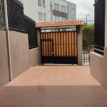 Cozy Apartment, Wood/fireplace, close to City