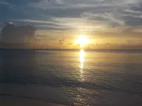 3 Bedroom  Condo on 7 Mile Beach : up to 40 % Off for Selected Dates