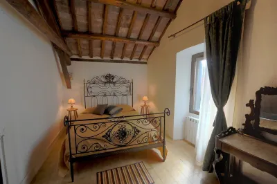 Manor house / Historic house in downtown Montefiascone-Lake Bolsena