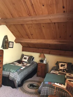 Secluded Lake Front Property with private hot tub!