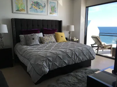 Brand new 9th floor Beach/Oceanfront Condo in beutiful Mazatlan - Sanitized فنادق في 