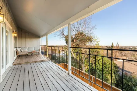 Amazing View, Spacious, Safe & Quiet Stay! Отели рядом с достопримечательностью «Остин Хинду Темпл & Комм Сентер»