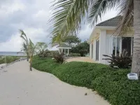 Secluded Waterfront Single Family Villa with Private Pool – 3,000 Sq of Luxury