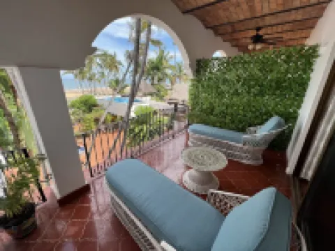 One Bedroom Oceanfront Villa