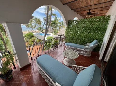 One Bedroom Oceanfront Villa