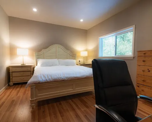 Cobb Mountain Chalet King Size Suite Hotels in Cobb
