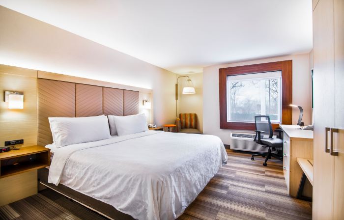 Holiday Inn Express & Suites LANGLEY by IHG