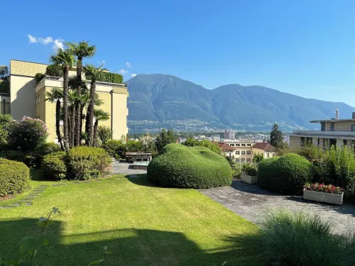 Apartment in Paradise Garden