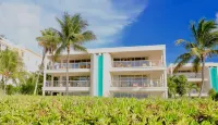 Stunning - Coral Gardens Resort - second-floor ocean front ON GRACE BAY BEACH!